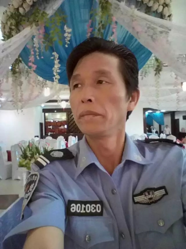 卧窗听雨的第二张照片--三明相亲网