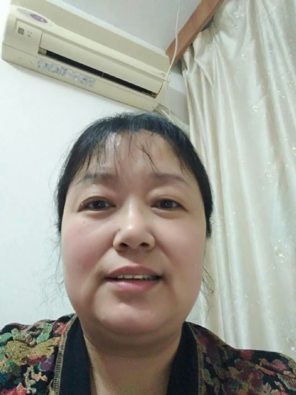 雨中漫步的第一张照片--三明相亲网