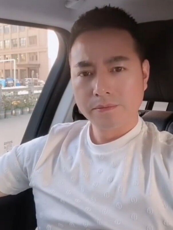 勿忘初心的第一张照片--三明相亲网