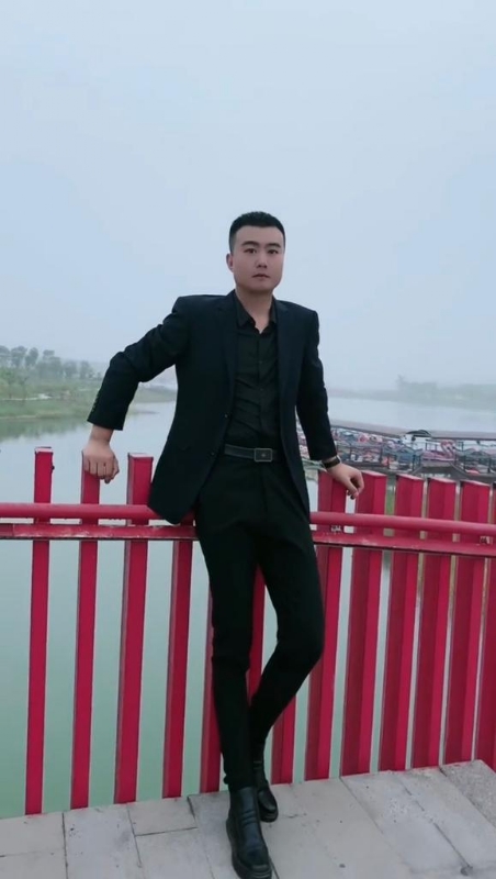 Albert的第一张照片--三明相亲网