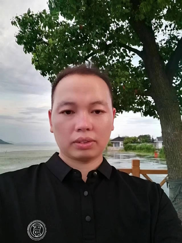 一起说晚安的第一张照片--三明相亲网