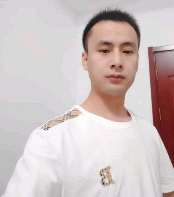 海阔天空的第一张照片--三明相亲网