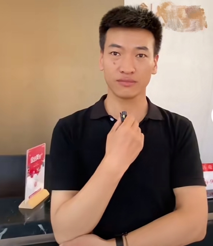 一杯梁白开的第一张照片--三明相亲网