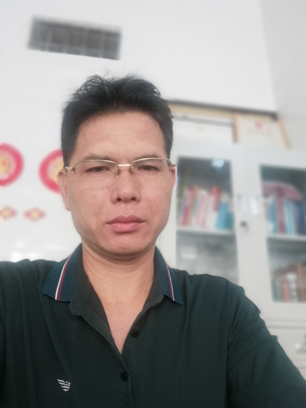 后视镜的第一张照片--三明相亲网