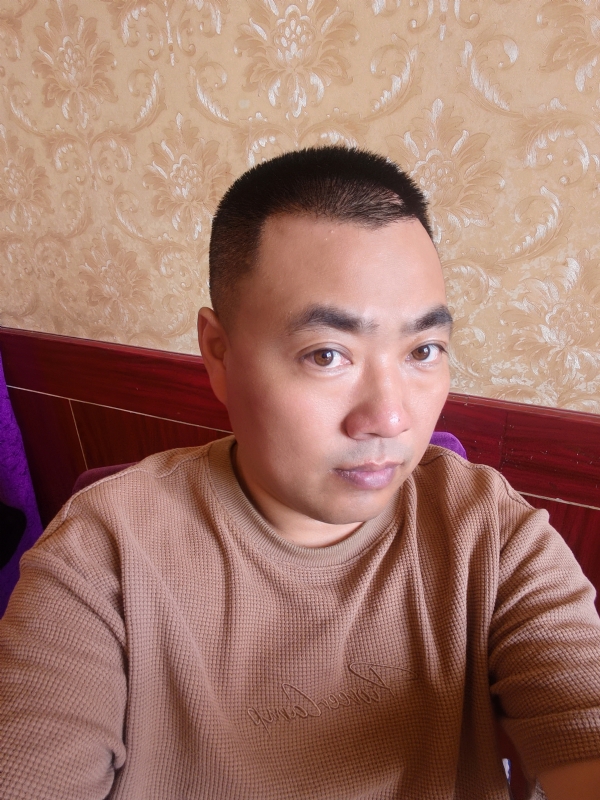擦亮眼睛向前看的第二张照片--三明相亲网