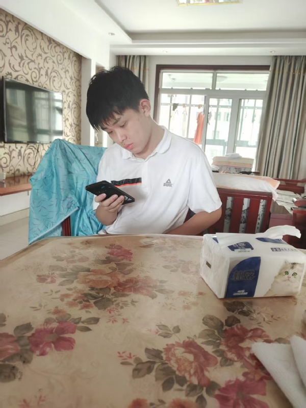 铁在烧的第一张照片--三明相亲网