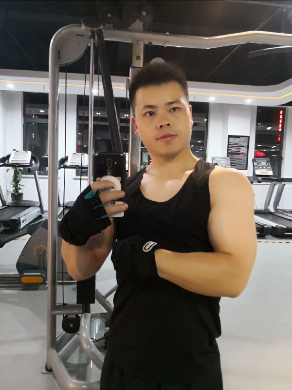 范迪塞尔的第二张照片--三明相亲网